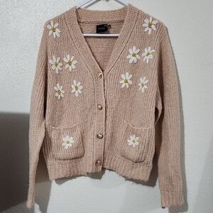 Cozy Beige Floral Appliqué Cardigan - Chicor